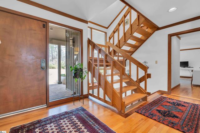 122 Woodland Lane, Simpsonville, SC 29681