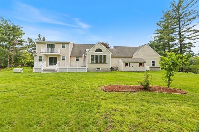 16 Locke Mill Drive, Litchfield, NH 03052