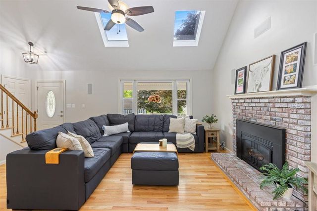 16 Locke Mill Drive, Litchfield, NH 03052