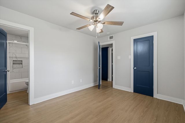 504 Burnett Street, Wills Point, TX 75169