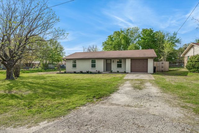 504 Burnett Street, Wills Point, TX 75169
