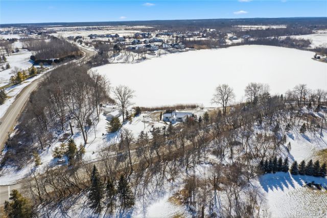 68991 Mound Road, Washington Township, MI 48095