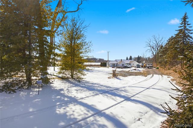 68991 Mound Road, Washington Township, MI 48095