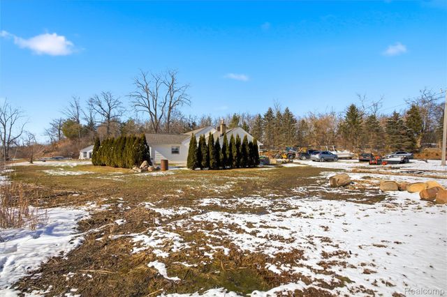 68991 Mound Road, Washington Township, MI 48095