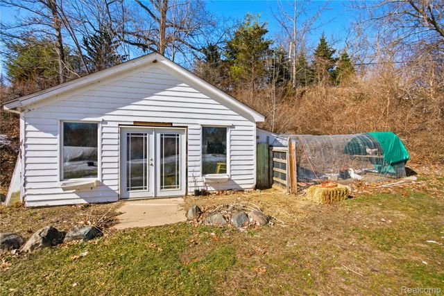 68991 Mound Road, Washington Township, MI 48095