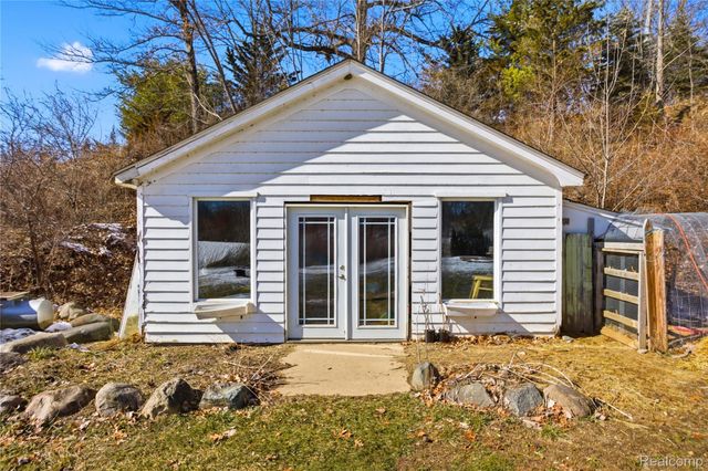 68991 Mound Road, Washington Township, MI 48095