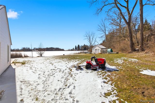 68991 Mound Road, Washington Township, MI 48095