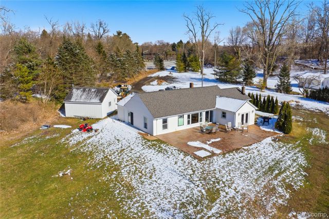 68991 Mound Road, Washington Township, MI 48095