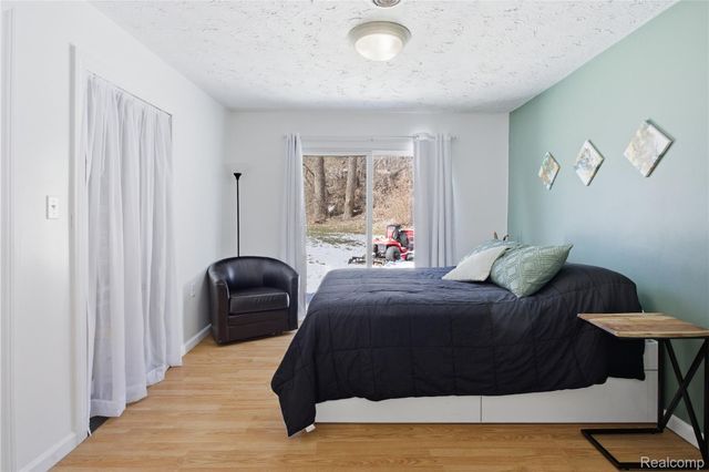 68991 Mound Road, Washington Township, MI 48095