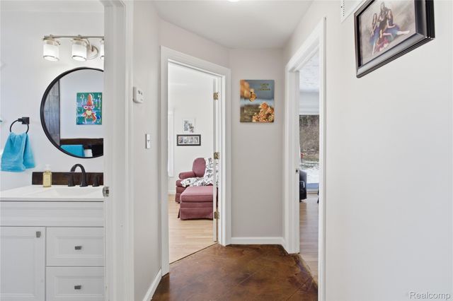 68991 Mound Road, Washington Township, MI 48095