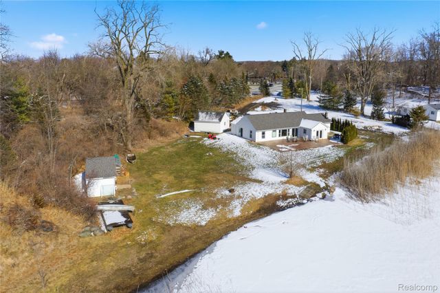 68991 Mound Road, Washington Township, MI 48095