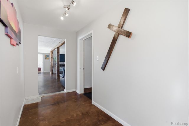 68991 Mound Road, Washington Township, MI 48095