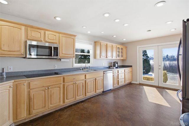 68991 Mound Road, Washington Township, MI 48095