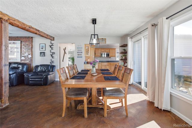 68991 Mound Road, Washington Township, MI 48095