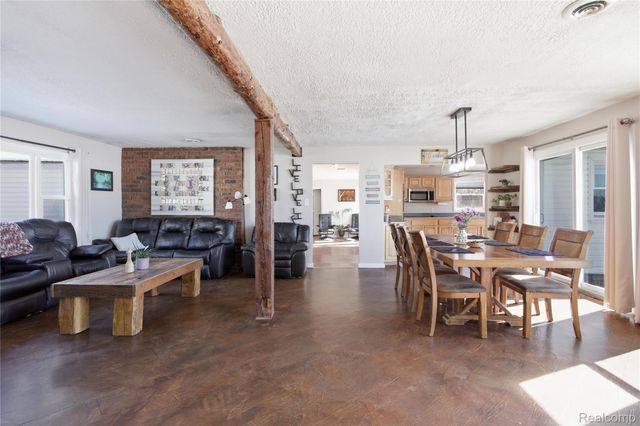 68991 Mound Road, Washington Township, MI 48095