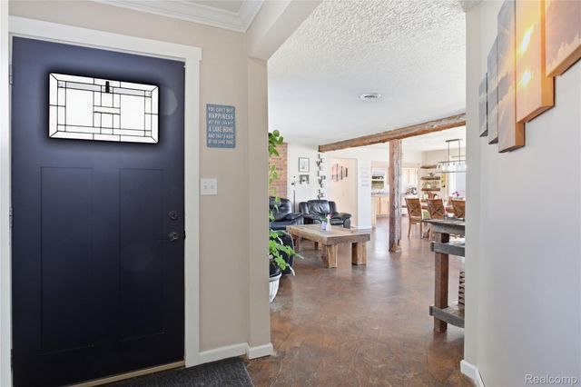 68991 Mound Road, Washington Township, MI 48095