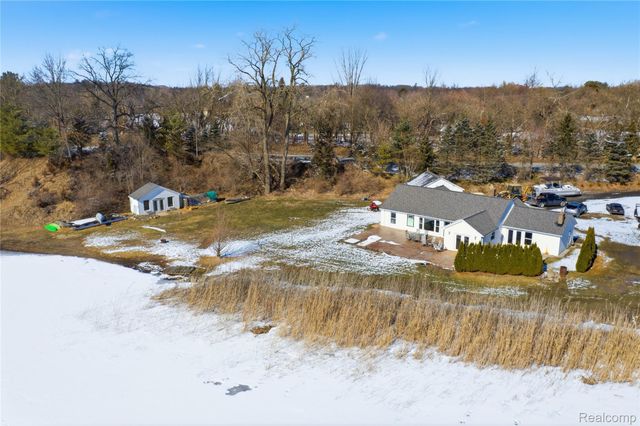 68991 Mound Road, Washington Township, MI 48095