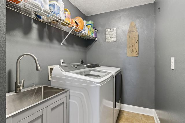 2352 MILES COURT, Lakeland, FL 33812