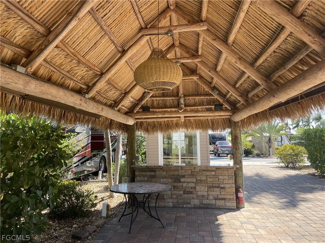 5230 Pineland Daisy TRL, Fort Myers, FL 33905