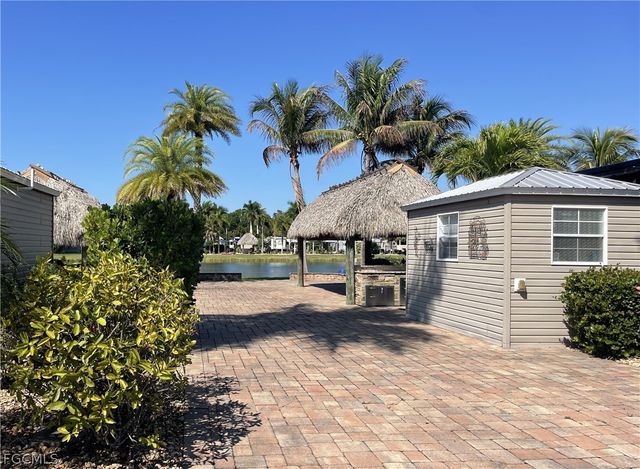 5230 Pineland Daisy TRL, Fort Myers, FL 33905