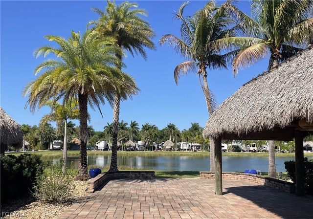 5230 Pineland Daisy TRL, Fort Myers, FL 33905