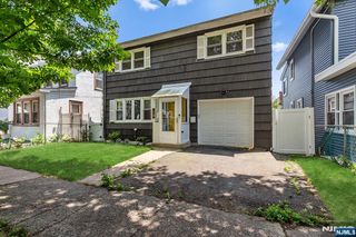 40 Pine Grove Terrace, Newark, NJ 07106