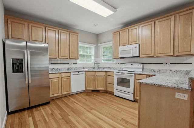 3802 FRONTENAC PL, Columbia, MO 65203