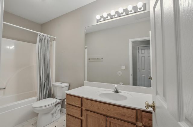 3802 FRONTENAC PL, Columbia, MO 65203