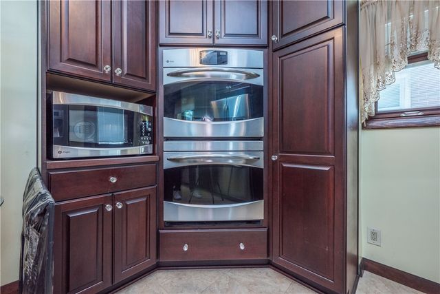 1522 Lenz Ave, Ambridge, PA 15003
