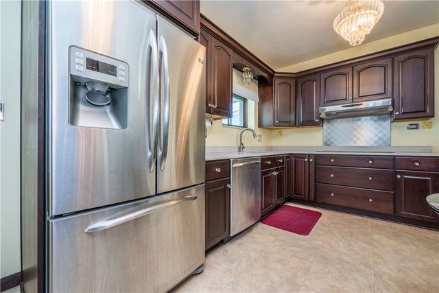 1522 Lenz Ave, Ambridge, PA 15003