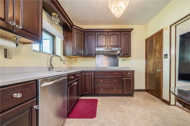 1522 Lenz Ave, Ambridge, PA 15003