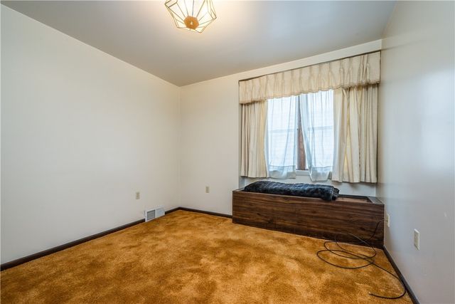 1522 Lenz Ave, Ambridge, PA 15003