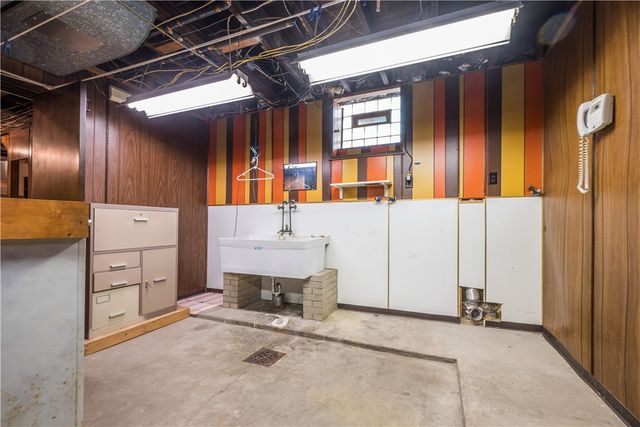1522 Lenz Ave, Ambridge, PA 15003