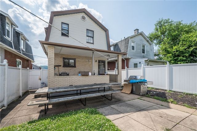 1522 Lenz Ave, Ambridge, PA 15003
