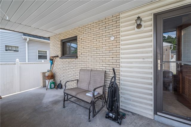 1522 Lenz Ave, Ambridge, PA 15003