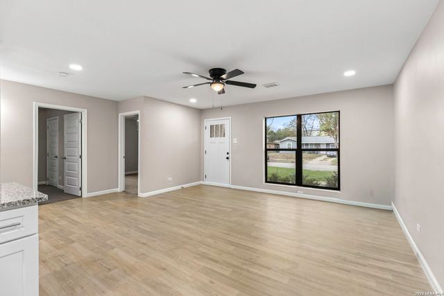 9810 Eveningway, San Antonio, TX 78233