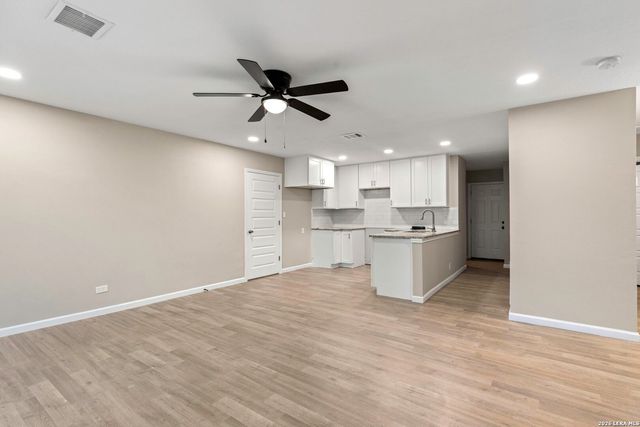 9810 Eveningway, San Antonio, TX 78233