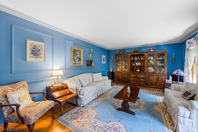 20 E Circuit Dr, Roxbury Twp., NJ 07876