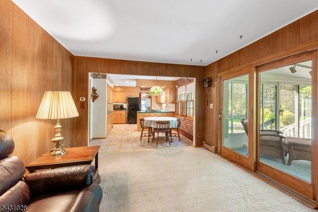 20 E Circuit Dr, Roxbury Twp., NJ 07876