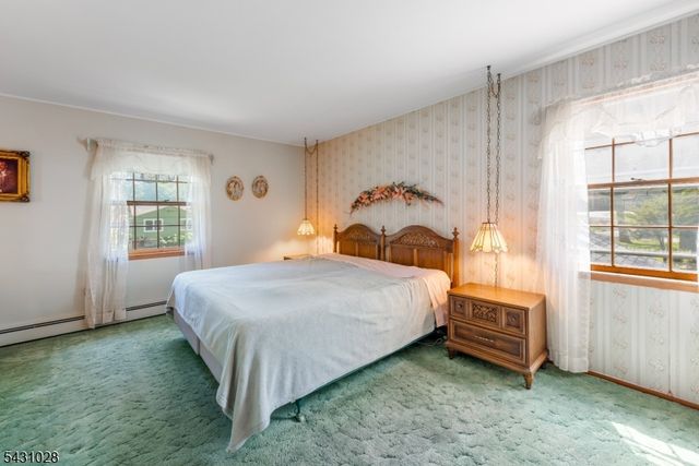 20 E Circuit Dr, Roxbury Twp., NJ 07876