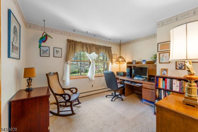 20 E Circuit Dr, Roxbury Twp., NJ 07876