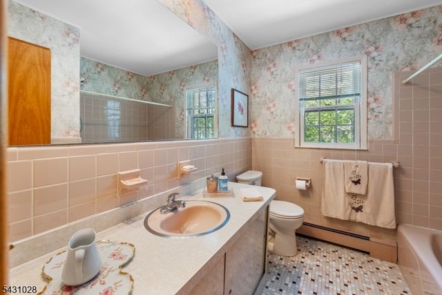 20 E Circuit Dr, Roxbury Twp., NJ 07876