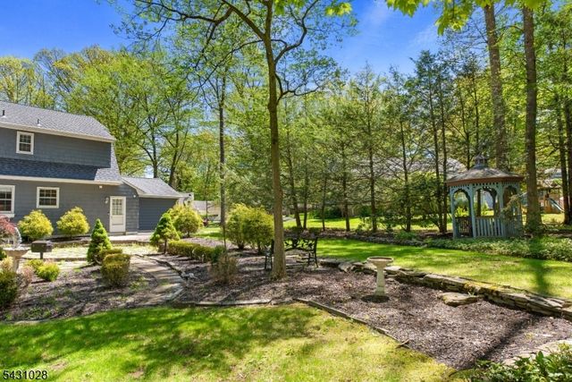 20 E Circuit Dr, Roxbury Twp., NJ 07876