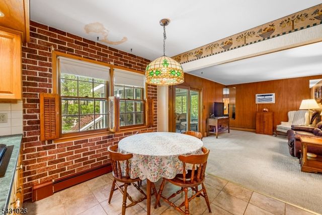 20 E Circuit Dr, Roxbury Twp., NJ 07876