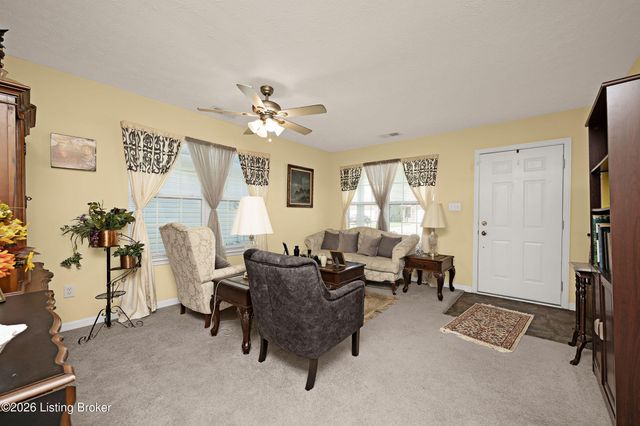 6227 Valley Forest Dr, Louisville, KY 40219