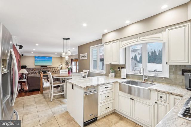 722 CORNWALLIS DRIVE, Mount Laurel, NJ 08054