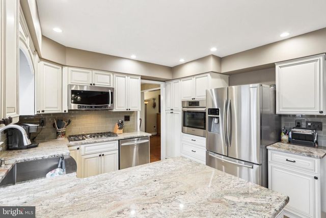 722 CORNWALLIS DRIVE, Mount Laurel, NJ 08054