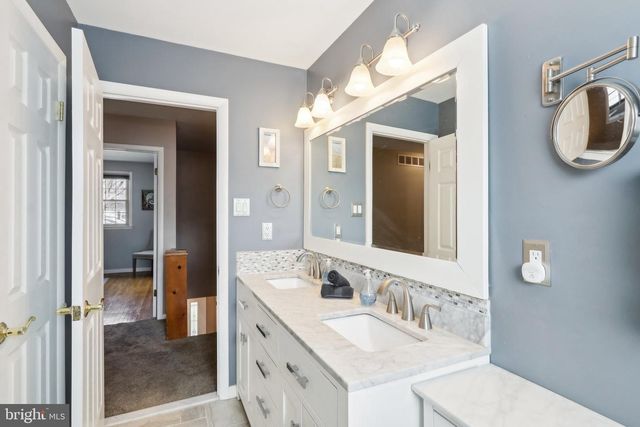 722 CORNWALLIS DRIVE, Mount Laurel, NJ 08054