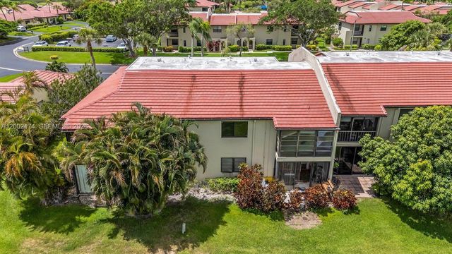 8535 Casa Del Lago F F, Boca Raton, FL 33433
