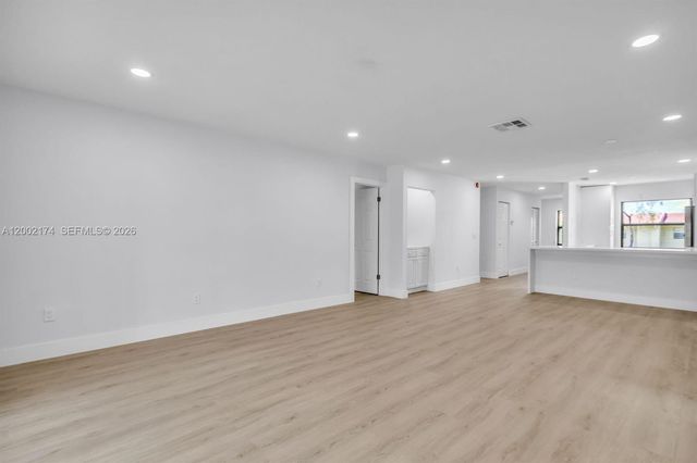 8535 Casa Del Lago F F, Boca Raton, FL 33433